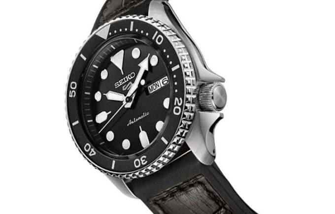 Nr. 5 Mekanisk klokke Classic Black