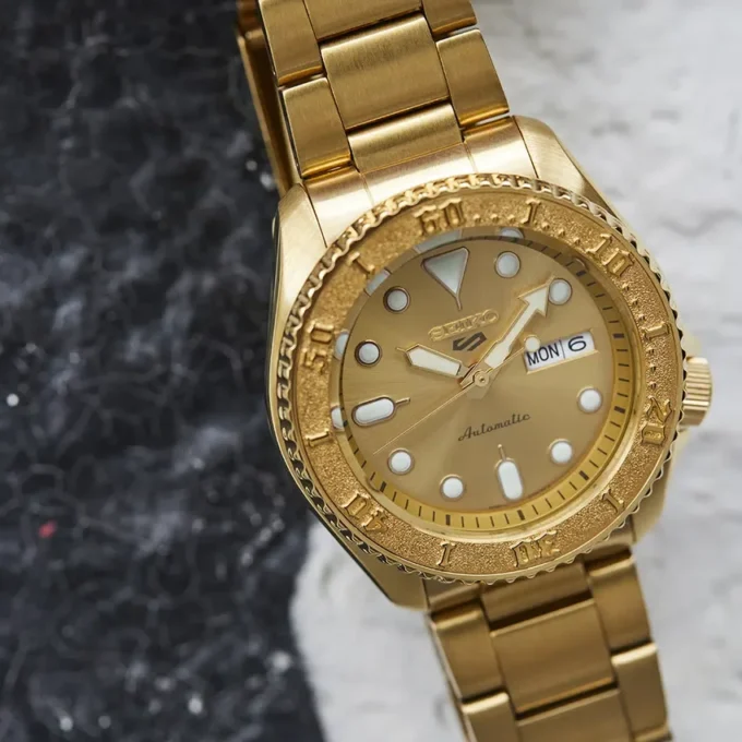 SRPE74 5 Sports SKX-serien